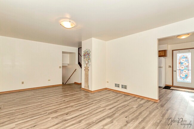 Building Photo - 1029 Kenilworth St