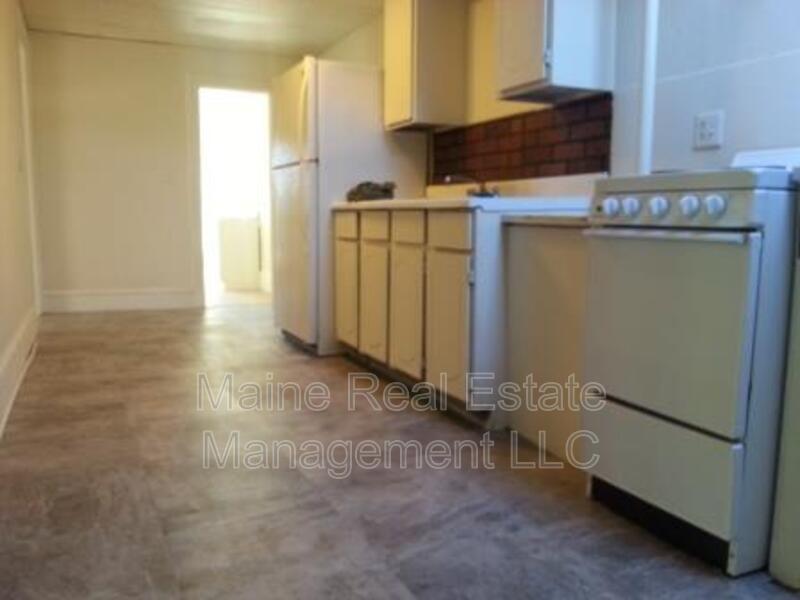 53 Essex St Unit B, Bangor, ME 04401 Condo for Rent in Bangor, ME