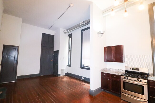 Foto del edificio - 1531 Elm St