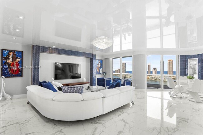 Building Photo - 2600 Island Blvd