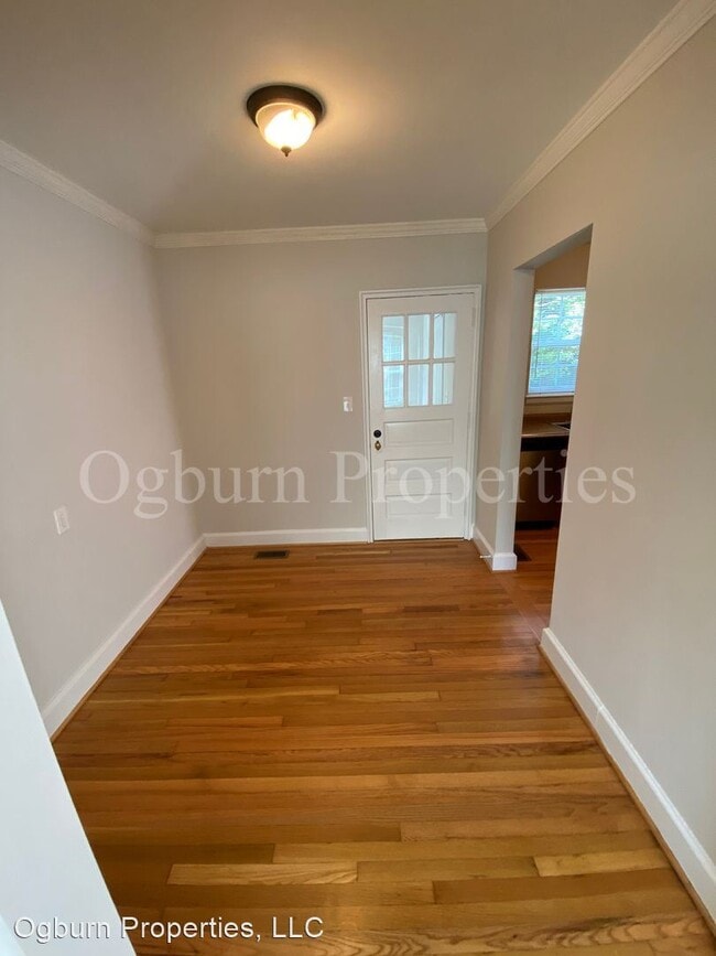 Building Photo - 2 br, 1 bath House - 2620-D GREENBRIER ROAD