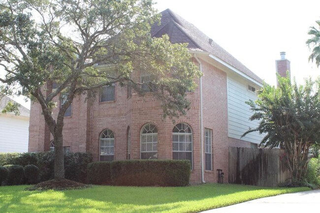 Building Photo - 2411 Rose Hollow Dr