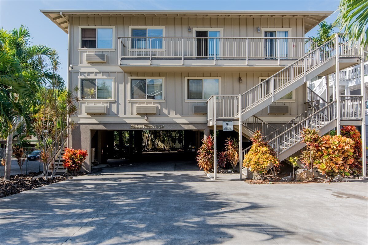 Foto principal - 3 bed / 1.5 bath condo located in Kailua Kona