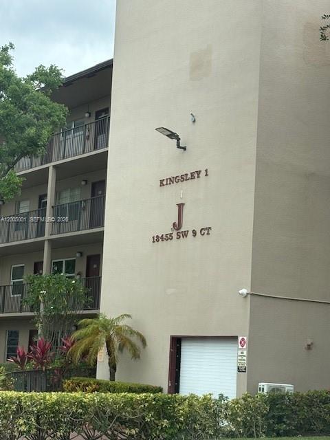 Building Photo - 13455 SW 9th Ct