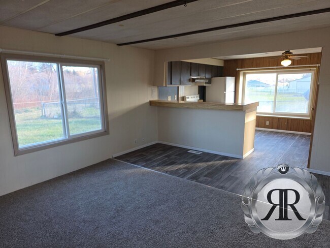 Foto del edificio - 2 Bedroom, 1 bath, Singlewide Manufactured Home in Selah