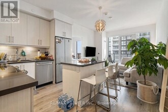 Building Photo - 95 Oneida Crescent