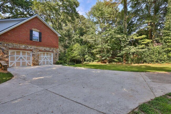 Building Photo - 5290 Franklin Goldmine Rd