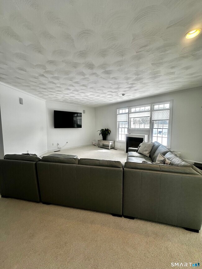 Foto del edificio - 9 Leeward Ln