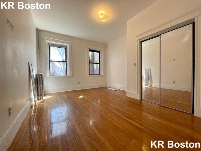 Building Photo - 1356 Commonwealth Ave