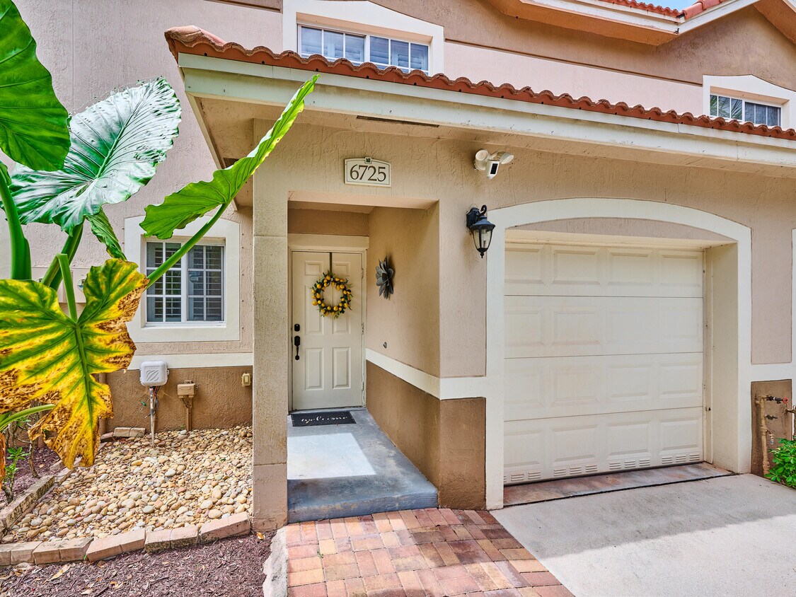 Foto principal - 6725 Old Farm Trail