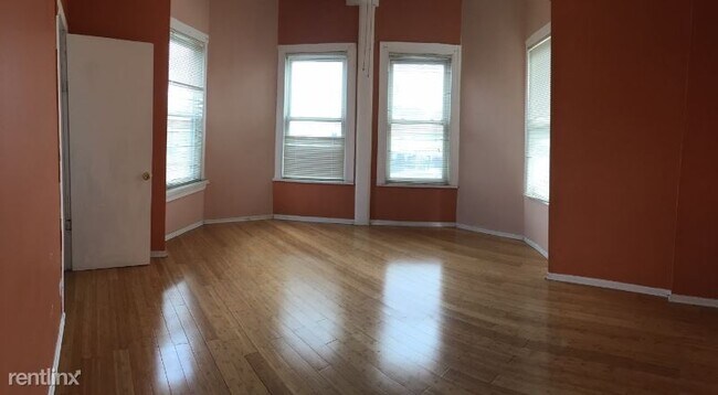 Foto del edificio - 802 W 31st St