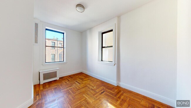 Foto del edificio - 17 W 125th St