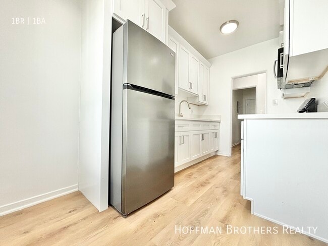 Building Photo - 1808 W 36th St