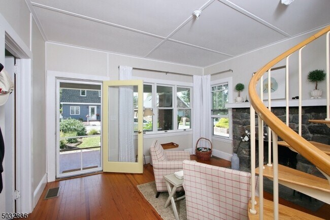 Building Photo - 14 Dead End Rd