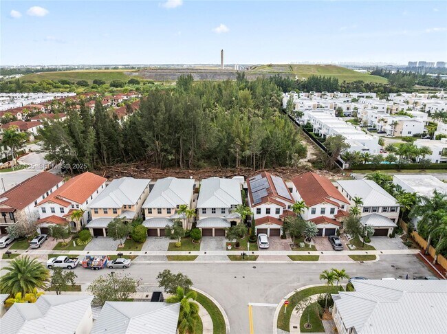 Foto del edificio - 6933 NW 104th Ct