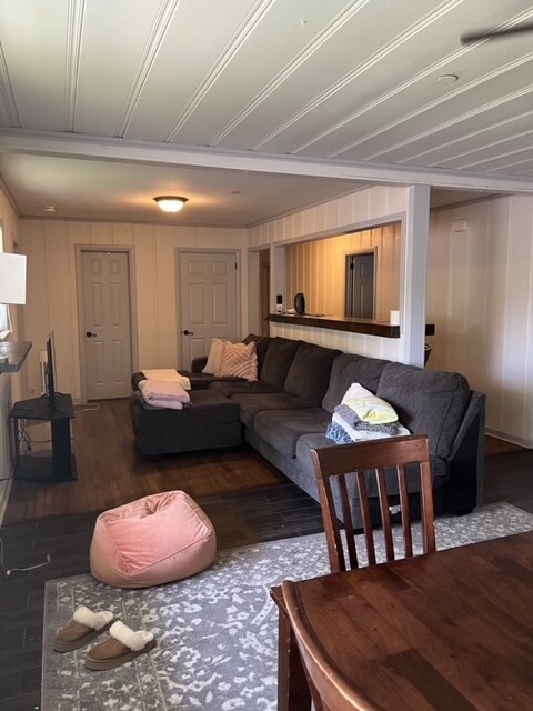 Fotografía del edificio - 905 Louisville St