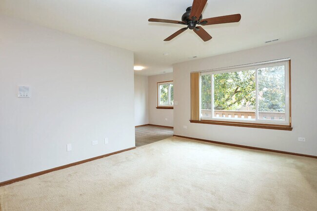 Foto del edificio - 675 Greenfield Ct