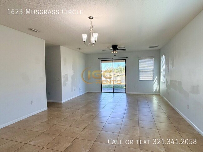 Foto del edificio - 1623 Musgrass Cir