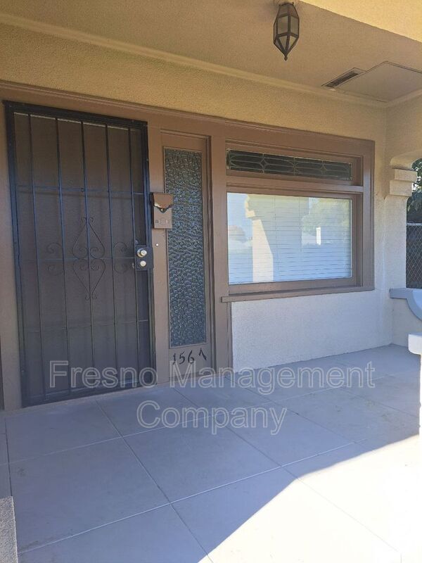 Foto del edificio - 1567 N Wishon Ave