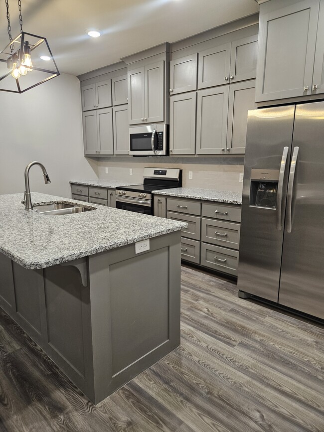 Building Photo - 514 E Chase St