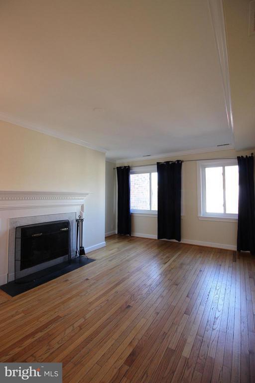 Foto del edificio - 1224 Eton Ct NW