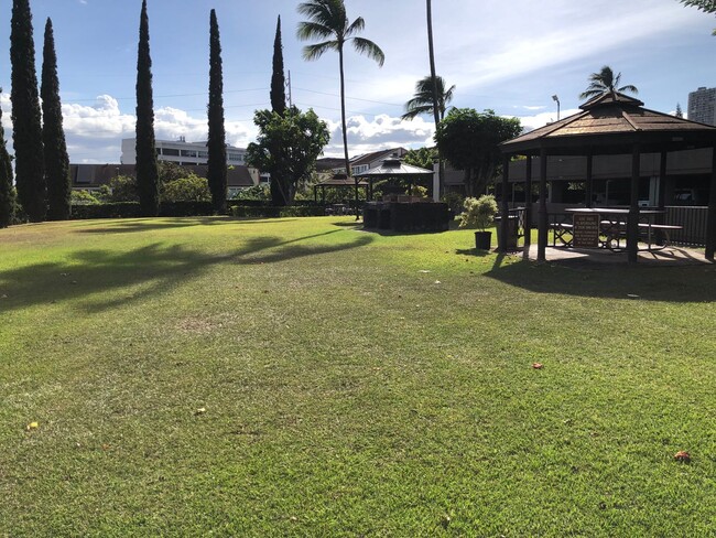 Foto del edificio - Park at Pearlridge! 2 bdrm, 2 bath, covere...