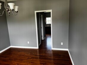 Building Photo - 806 Galloway Dr