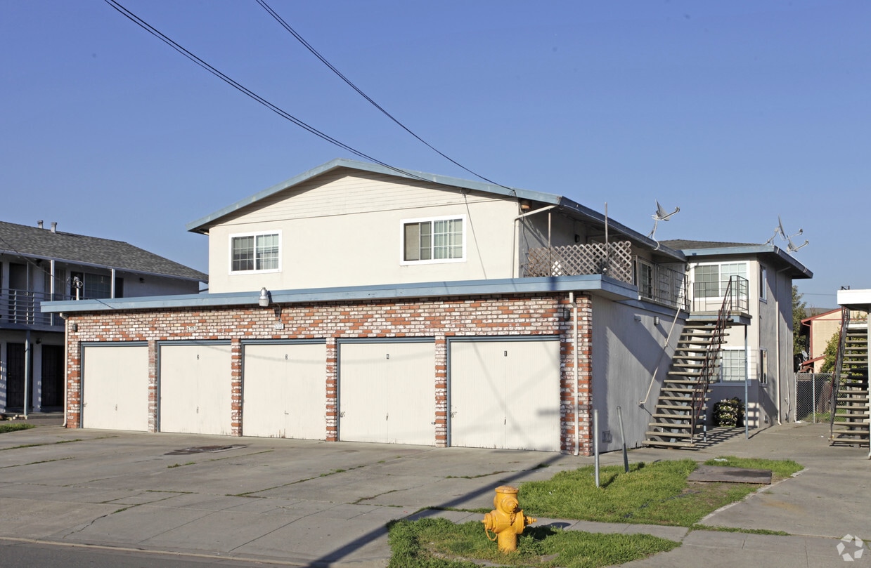 Primary Photo - 27132 Belvedere Ct