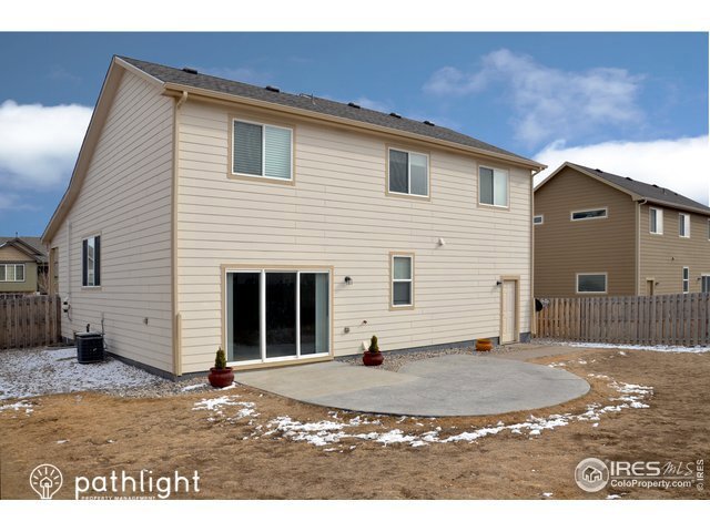 Primary Photo - 7363 Ocean Ridge St