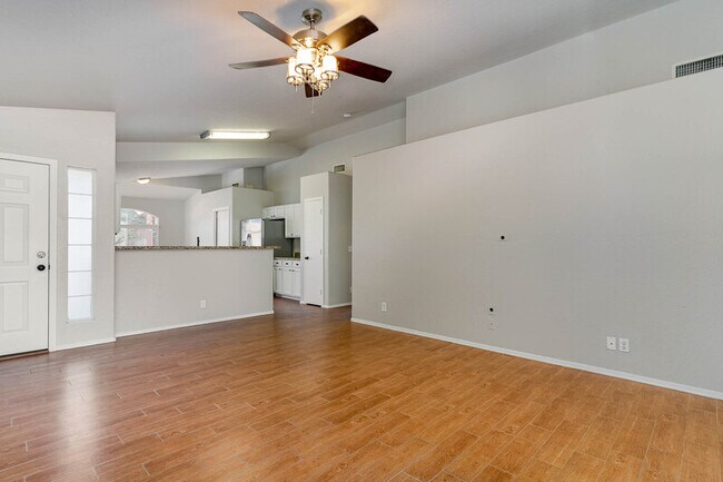 Building Photo - 444 S Luther