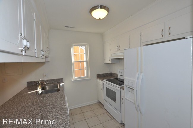 Building Photo - 3 br, 2.5 bath House - 917 Ketch Ct