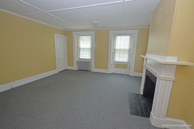 Building Photo - 32 Summer St