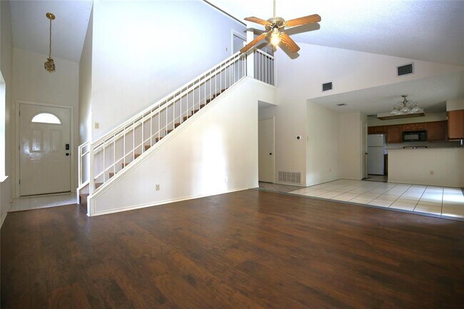 Foto del edificio - 6909 Riverton Dr