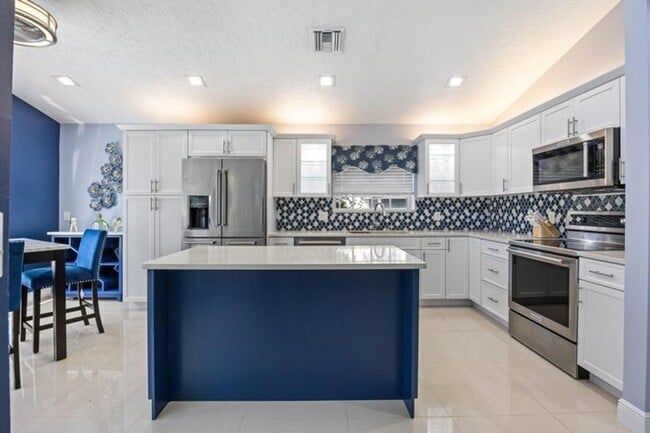 Photo - 13525 Brixham St House