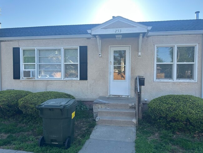 Photo - 253 N 29th St House
