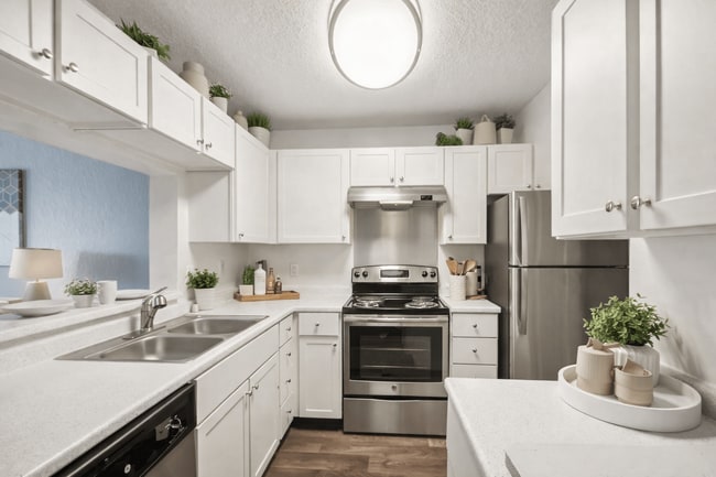 Building Photo - The Felix