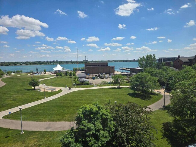 Foto del edificio - 227 Iron St