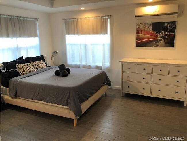 Foto del edificio - 529 NW 88th St