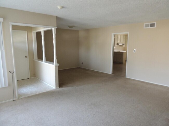 Building Photo - 1287 E Mesa Ave