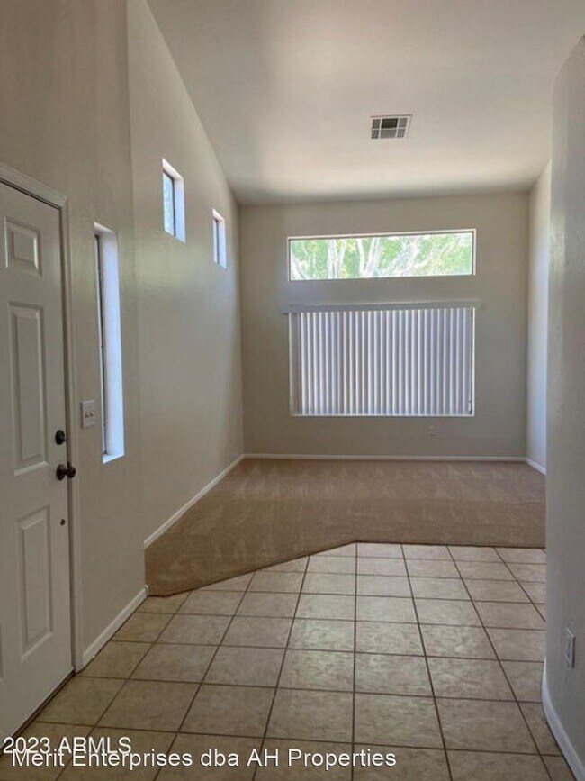 Foto del edificio - 5 br, 2.5 bath House - 1282 N MCKENNA LN