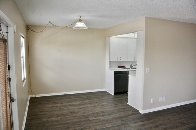 Building Photo - 4070 Exeter