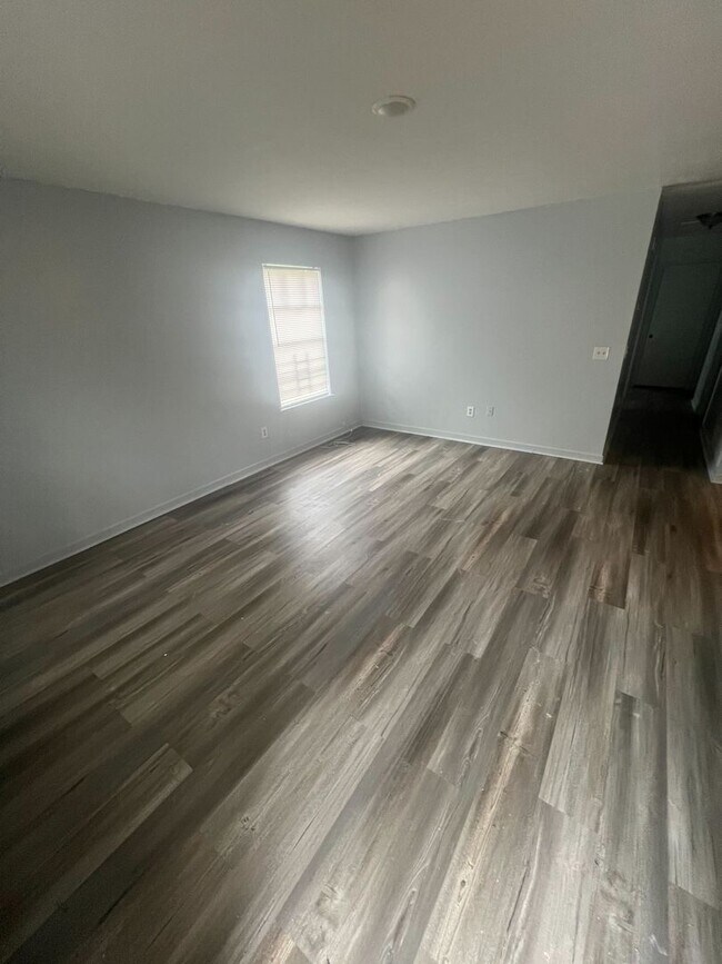 Foto del edificio - 2107 Thousand Oaks Dr