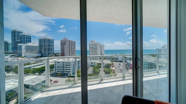 Foto del edificio - 6700 Indian Creek Dr