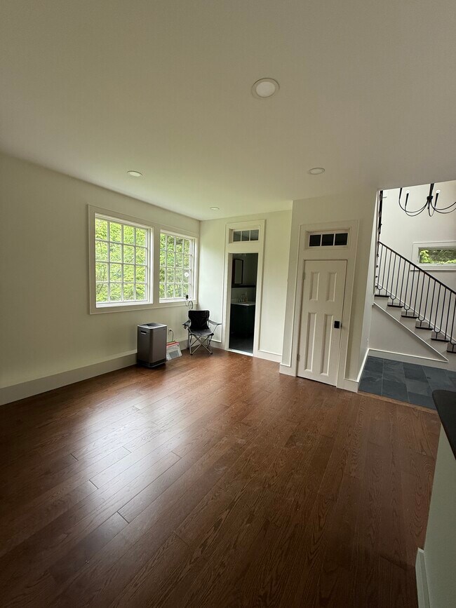 Foto del edificio - 108 Lindsay Hill Rd