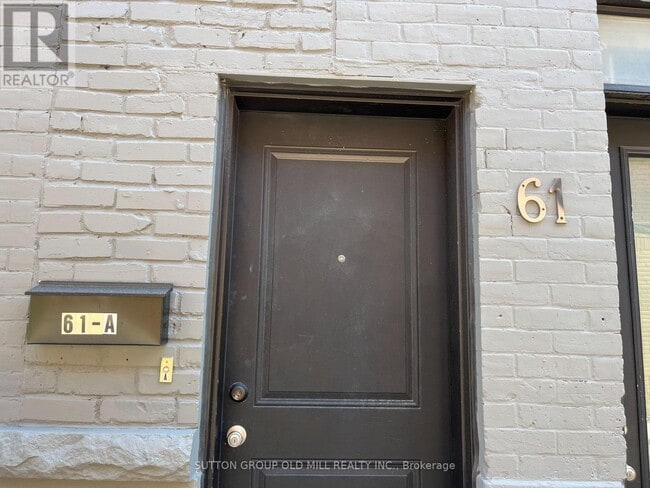 Building Photo - 61 Ossington Ave