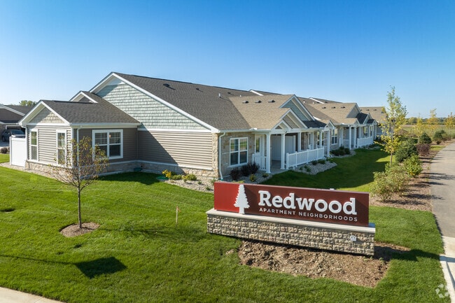 Building Photo - Redwood Volo