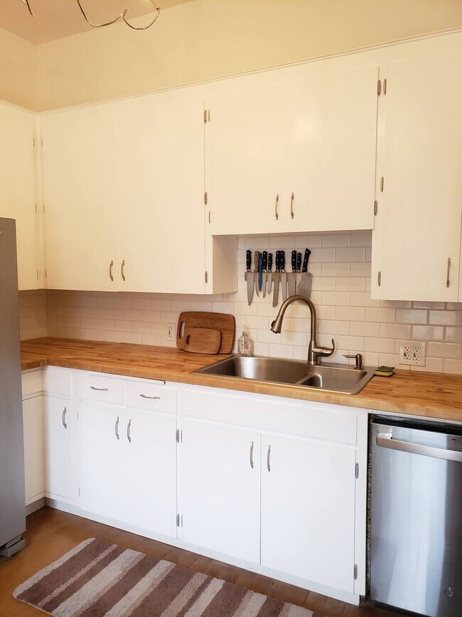 Foto del edificio - 3 Bedroom Charming Craftsman Home in Cotta...