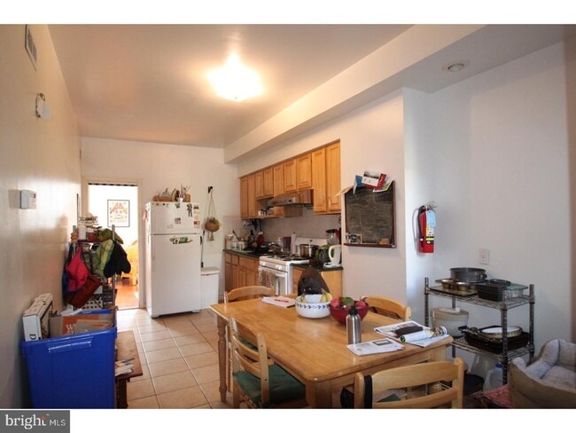 Building Photo - 1171 S 10th St