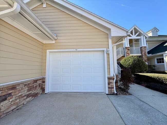 Foto del edificio - 330 N Shore Cir