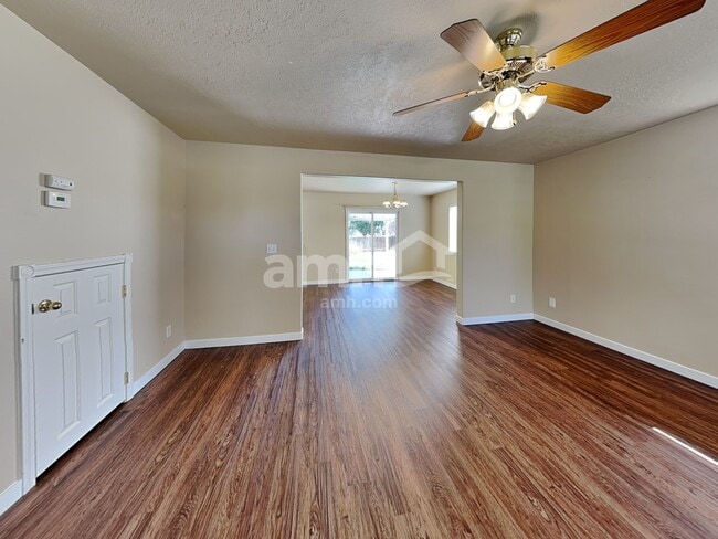 Building Photo - 584 N Nebula Ave